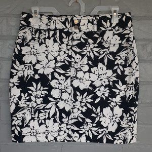 Chaps Black & White Floral Skirt